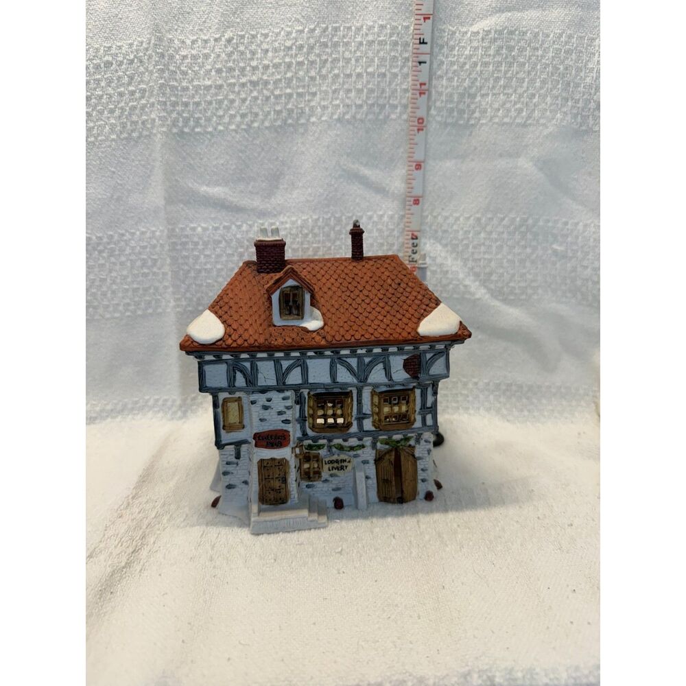 Department 56 Dickens' Village "Dickens' Lane"